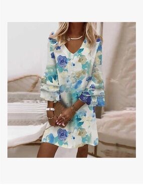 Floral V-Neck Shift Dress in Blue & Cream